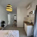 Issos 4*
