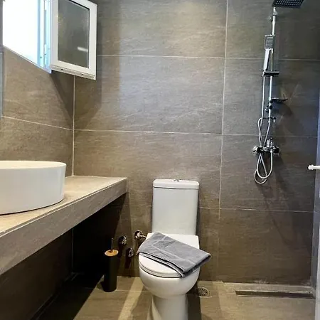 Issos 4*