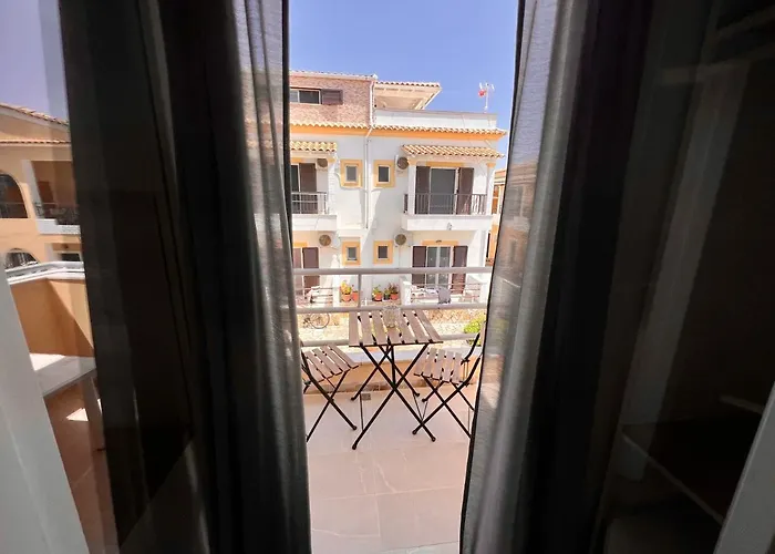 Issos Hotel apartamentowy Agios Georgios (Corfu)