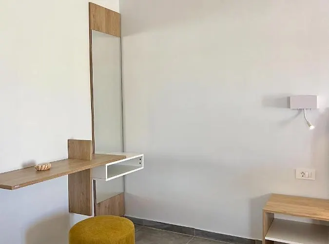Lägenhetshotell Issos 4*