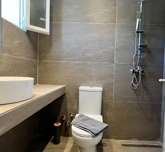 Issos 4*