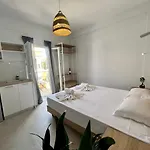 Issos 4*