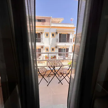 Issos Apartmanhotel Ájosz Jeórjosz