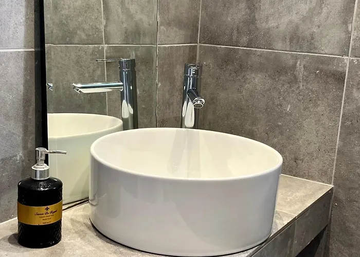 Issos Apartmanhotel 4*