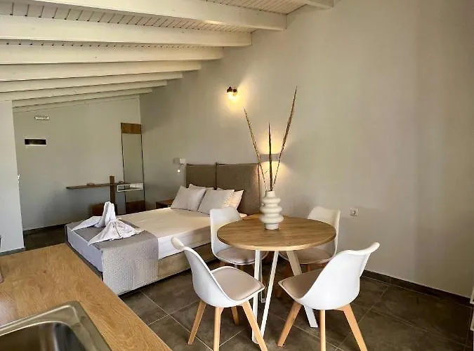 Issos Apartmanhotel